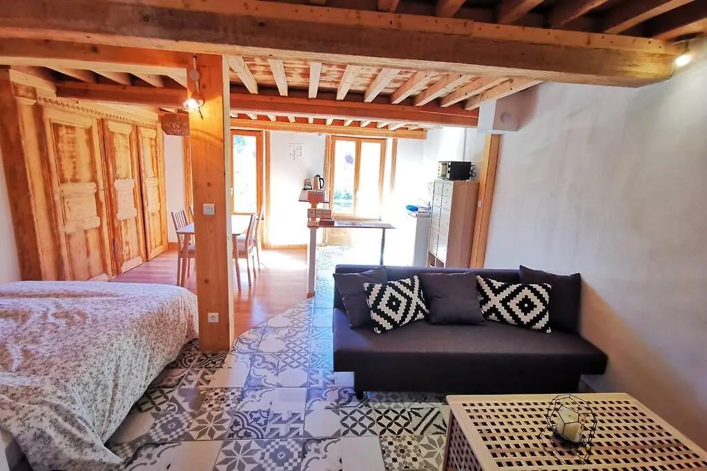 Cosy Wood Apartment Montbrison 0*,  France